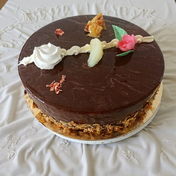 Entremet Poire & Chocolat – 10 à 18 parts