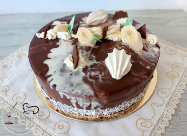 Entremet Chocolat & Banane – 10 à 18 parts