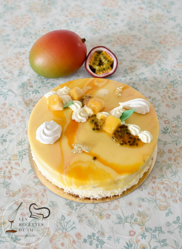 Entremet Chocolat Blanc & Passion – 10 à 18 parts